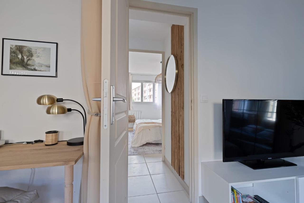 Appartement Spacieux 1 Chambre Parking Gratuit Βαλένς Εξωτερικό φωτογραφία