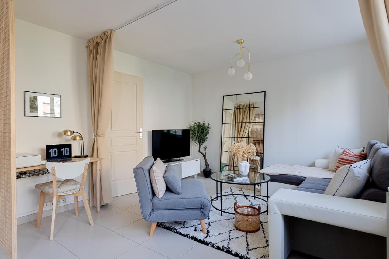 Appartement Spacieux 1 Chambre Parking Gratuit Βαλένς Εξωτερικό φωτογραφία