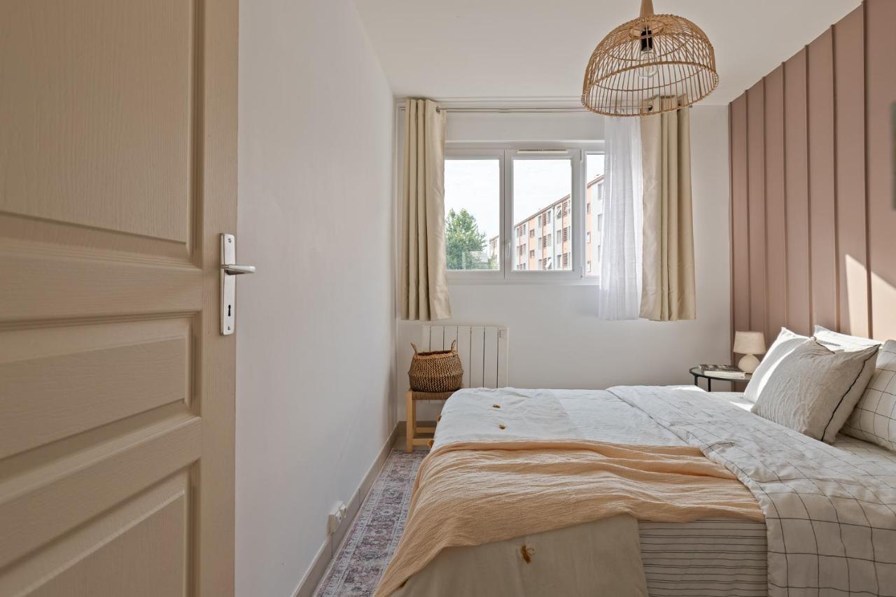 Appartement Spacieux 1 Chambre Parking Gratuit Βαλένς Εξωτερικό φωτογραφία